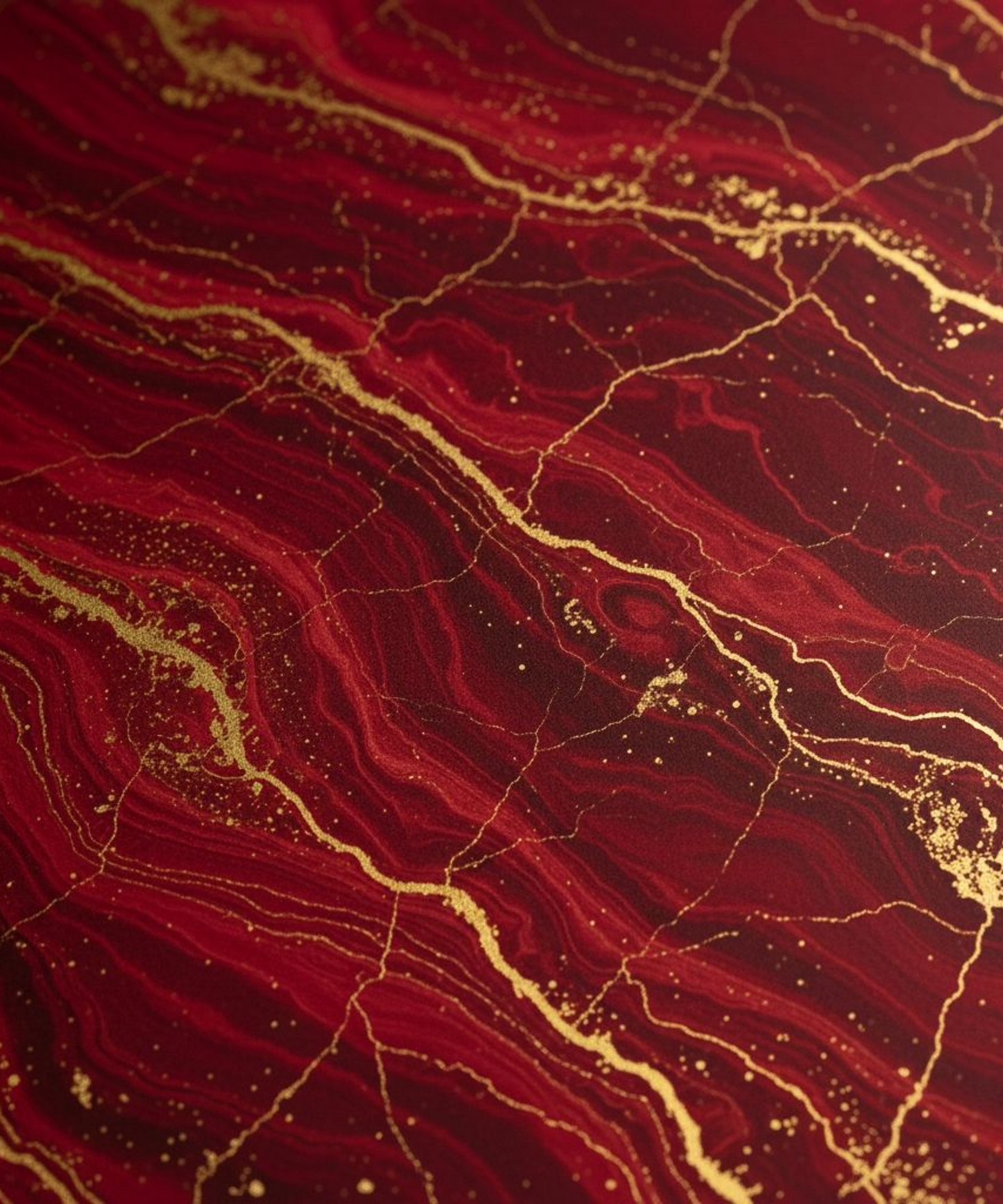 Luxuriöses Geschenkpapier in Rot-Gold-Marmoroptik von SYUTET